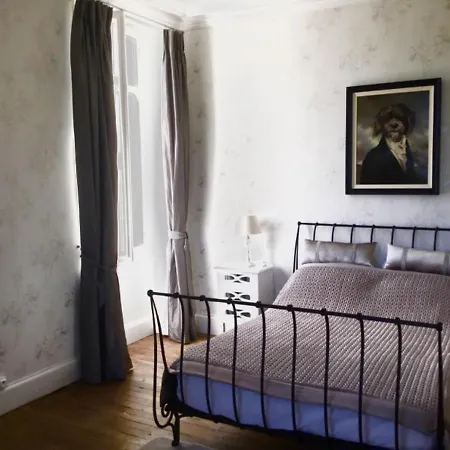 Stunning Chateau On The River Bank In Astier * Saint-Astier (Dordogne)