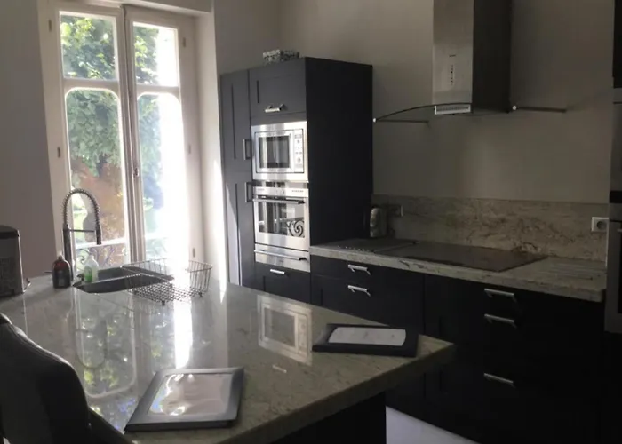 Stunning Chateau On The River Bank In Astier 别墅 *